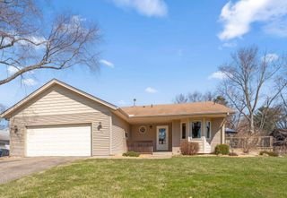 135 Old County Road C E, Little Canada, MN 55117