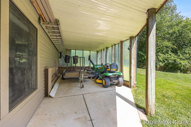 2484 Shadow Lake Court NE, Grand Rapids, MI 49505