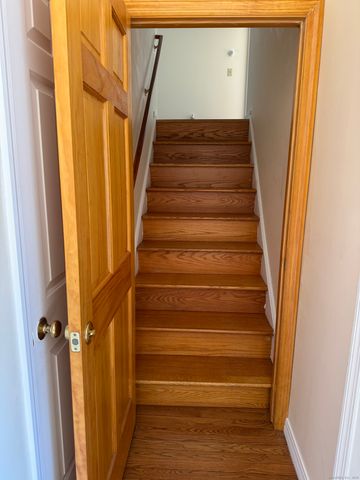 1 Long Society Road, Norwich, CT 06365