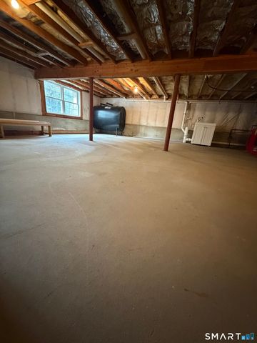 1 Long Society Road, Norwich, CT 06365