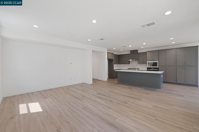 109 Bodega Drive, Lodi, CA 95240