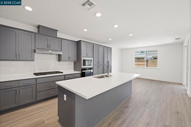 109 Bodega Drive, Lodi, CA 95240