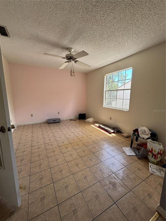 Image 19 of property listing at 11017 YORKSHIRE RIDGE COURT, Orlando, FL 32839