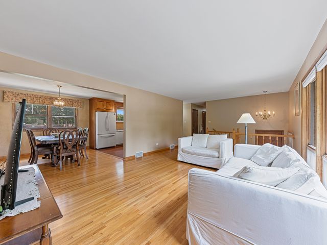 8624 W 145th Street, Orland Park, IL 60462