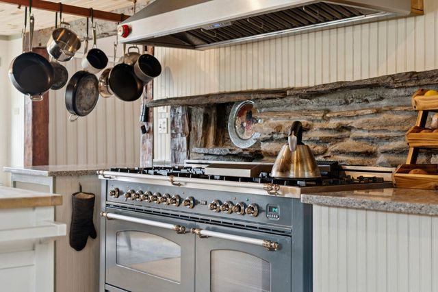 441 Rhoades Hill Road, Barnard, VT 05031