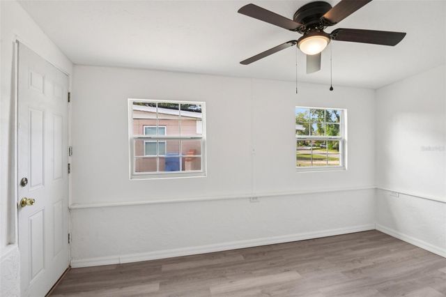 225 SE JEFFERSON CIRCLE N, St Petersburg, FL 33703