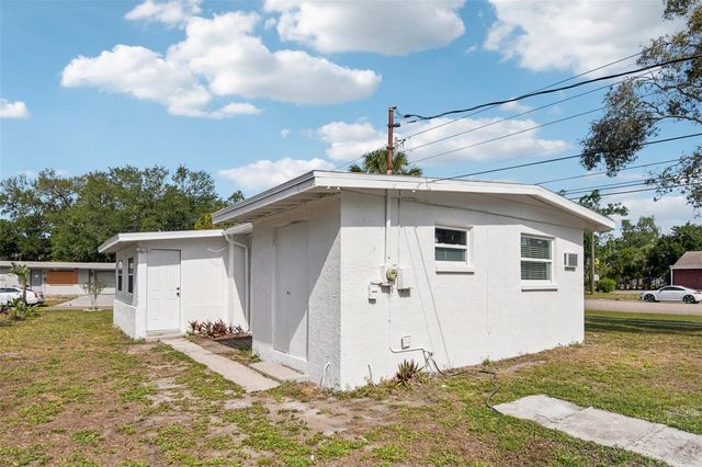 225 SE JEFFERSON CIRCLE N, St Petersburg, FL 33703