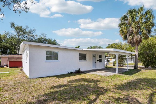 225 SE JEFFERSON CIRCLE N, St Petersburg, FL 33703