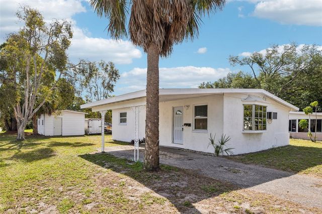 225 SE JEFFERSON CIRCLE N, St Petersburg, FL 33703