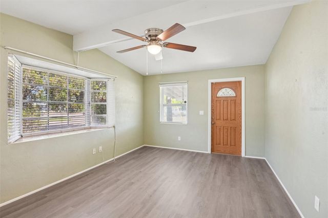 225 SE JEFFERSON CIRCLE N, St Petersburg, FL 33703