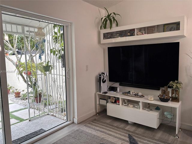 19623 NW 30th Pl, Miami Gardens, FL 33056