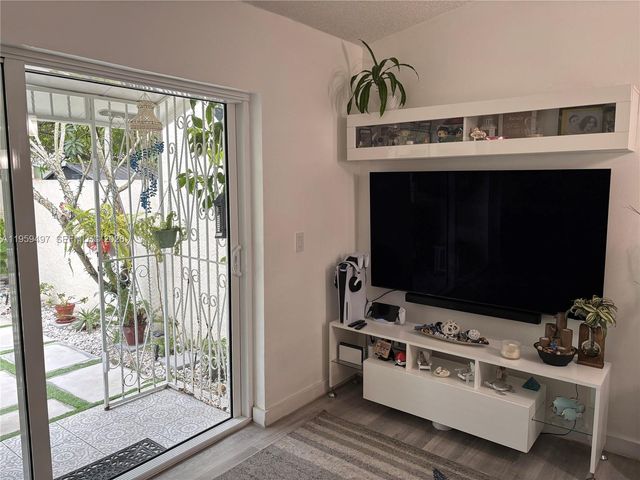 19623 NW 30th Pl, Miami Gardens, FL 33056