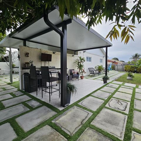 19623 NW 30th Pl, Miami Gardens, FL 33056