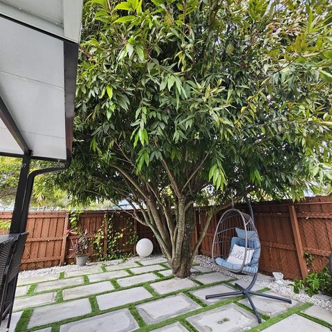 19623 NW 30th Pl, Miami Gardens, FL 33056