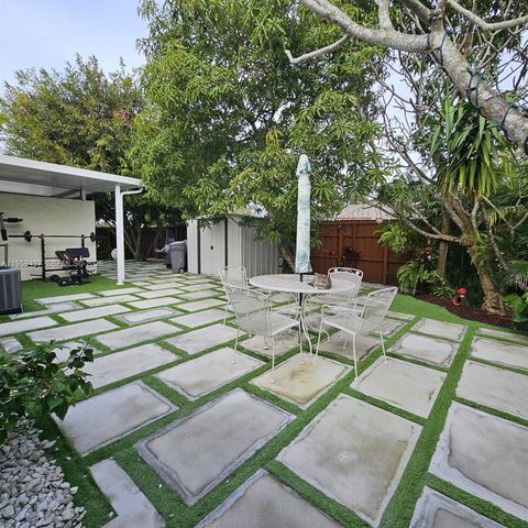 19623 NW 30th Pl, Miami Gardens, FL 33056