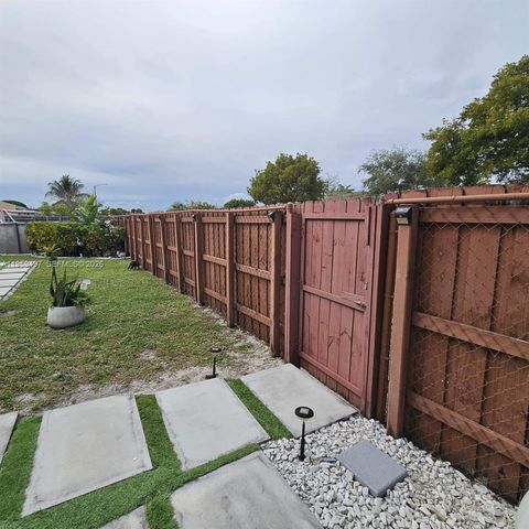 19623 NW 30th Pl, Miami Gardens, FL 33056