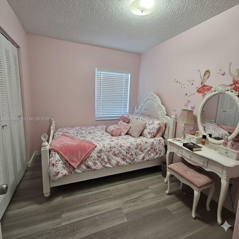 19623 NW 30th Pl, Miami Gardens, FL 33056