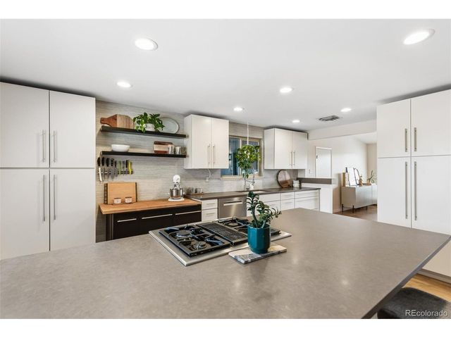 10290 W 18th Pl, Lakewood, CO 80215