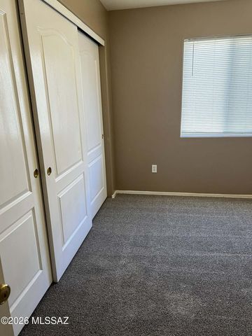 8855 N Moonfire Drive, Tucson, AZ 85743