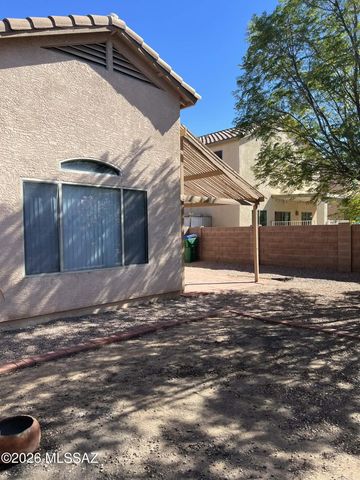 8855 N Moonfire Drive, Tucson, AZ 85743