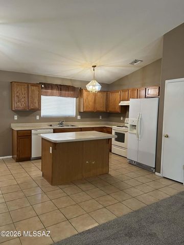 8855 N Moonfire Drive, Tucson, AZ 85743