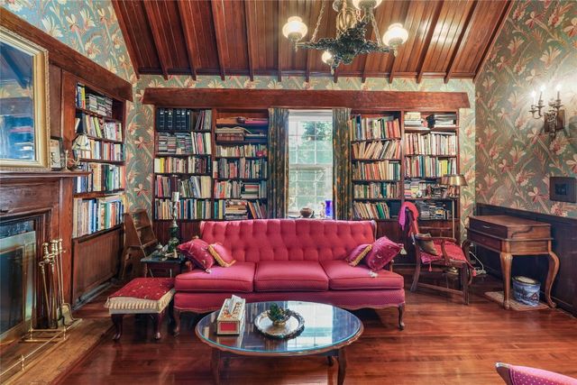 4225 STATE Street, Erie, PA 16508