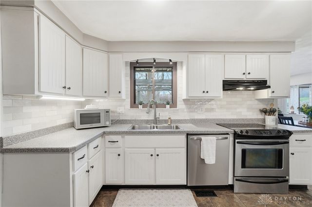 2848 Ellen Lane, Beavercreek, OH 45430