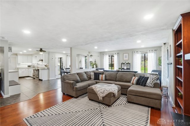 2848 Ellen Lane, Beavercreek, OH 45430