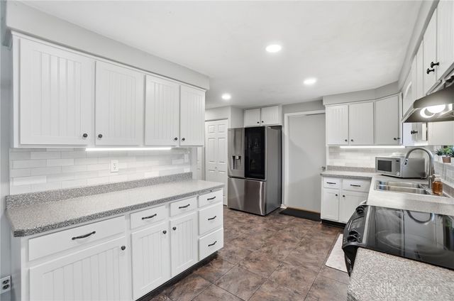 2848 Ellen Lane, Beavercreek, OH 45430