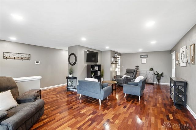 2848 Ellen Lane, Beavercreek, OH 45430