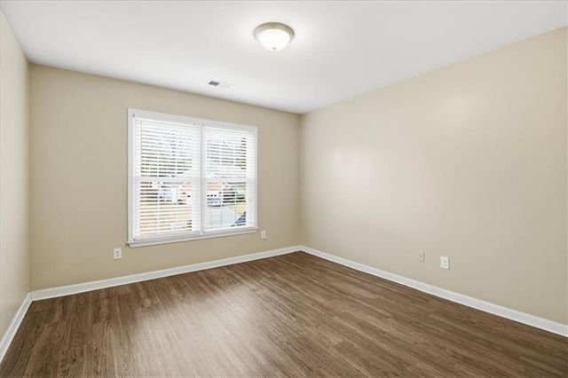 1302 Hadaway Trail, Lawrenceville, GA 30043