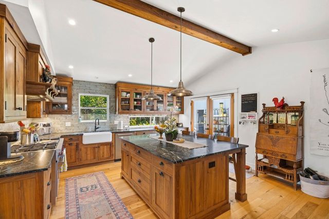 529 Capitola Avenue, Capitola, CA 95010