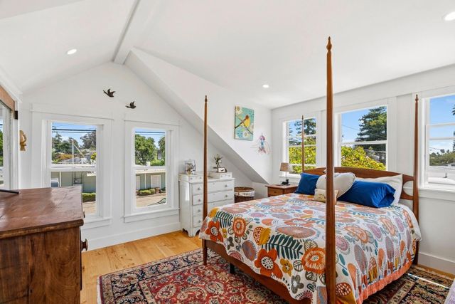 529 Capitola Avenue, Capitola, CA 95010