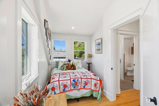 529 Capitola Avenue, Capitola, CA 95010
