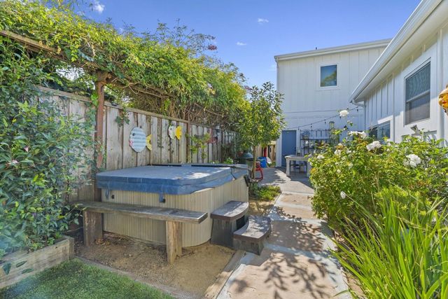 529 Capitola Avenue, Capitola, CA 95010
