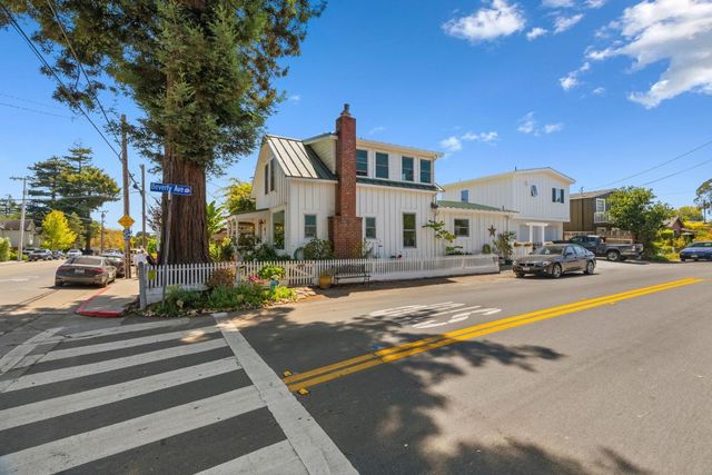 529 Capitola Avenue, Capitola, CA 95010