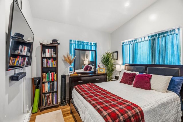 529 Capitola Avenue, Capitola, CA 95010