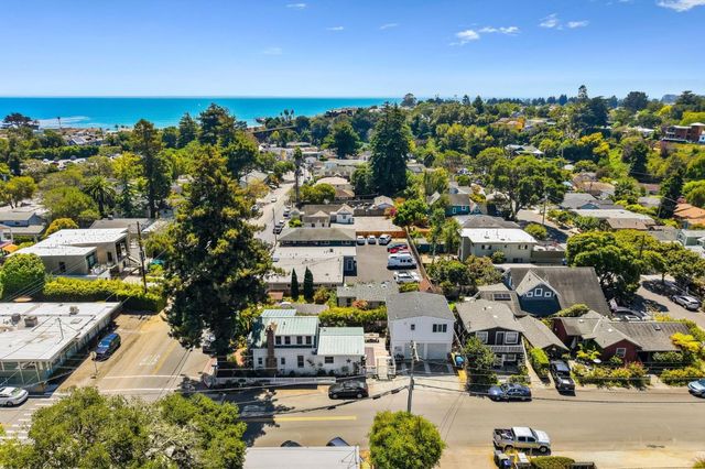 529 Capitola Avenue, Capitola, CA 95010