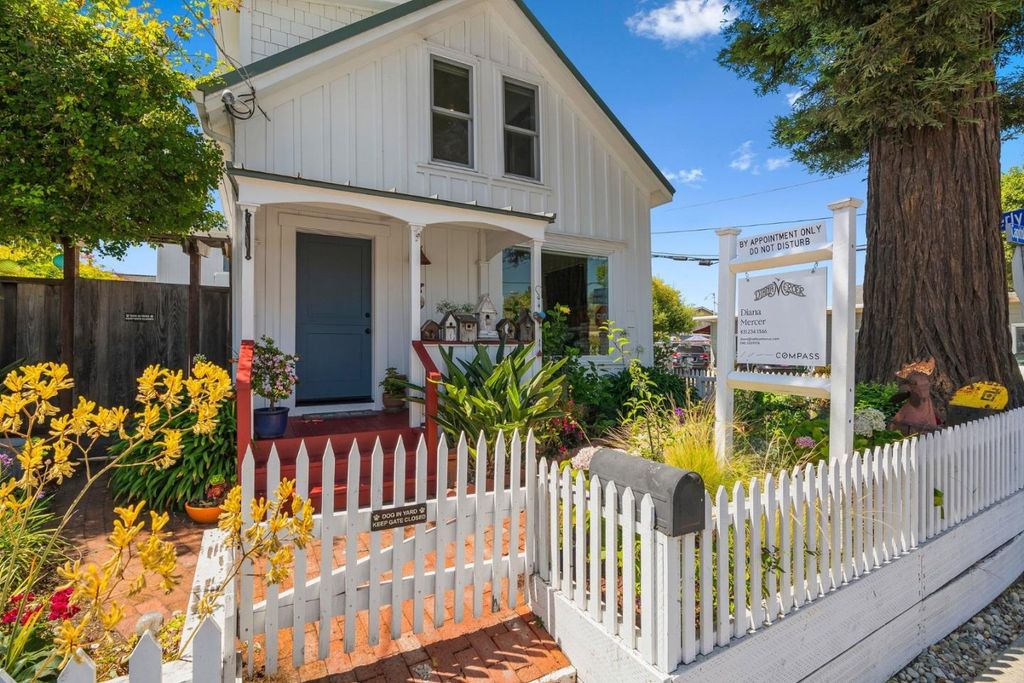 529 Capitola Avenue, Capitola, CA 95010