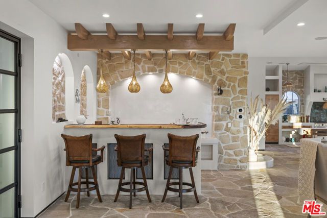 33239 Mulholland Highway, Malibu, CA 90265