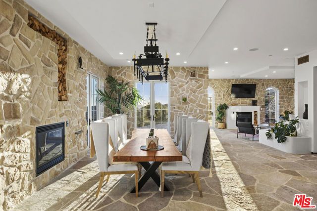 33239 Mulholland Highway, Malibu, CA 90265