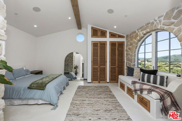 33239 Mulholland Highway, Malibu, CA 90265