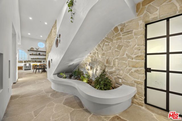 33239 Mulholland Highway, Malibu, CA 90265