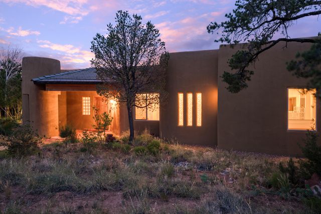 82 KIVA Place, Sandia Park, NM 87047