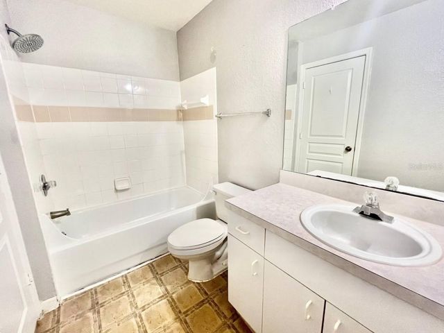 17110 CARRINGTON PARK DRIVE 826, Tampa, FL 33647