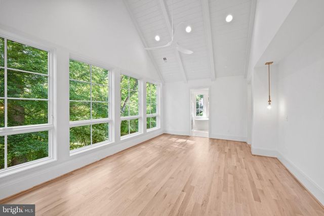 9622 PARKWOOD DR, Bethesda, MD 20814