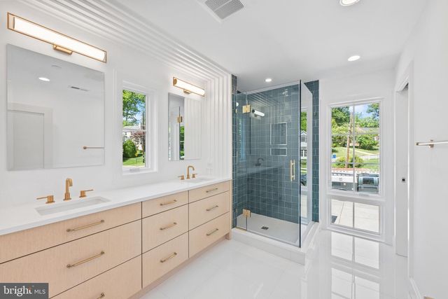 9622 PARKWOOD DR, Bethesda, MD 20814