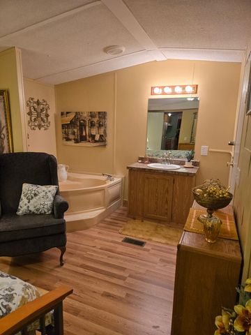 2174 Lambert Road, Berea, KY 40403