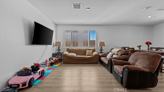 3719 W Vinas Lane, San Bernardino, CA 92407