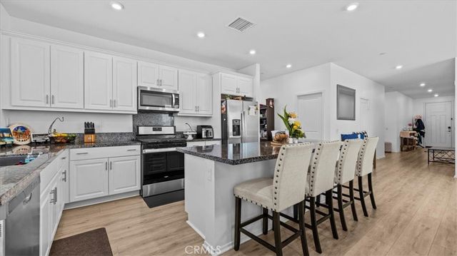 3719 W Vinas Lane, San Bernardino, CA 92407